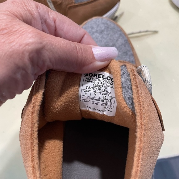 Sorel trainers casual style. Women’s Size US 9. Worn Once. - Picture 5 of 5